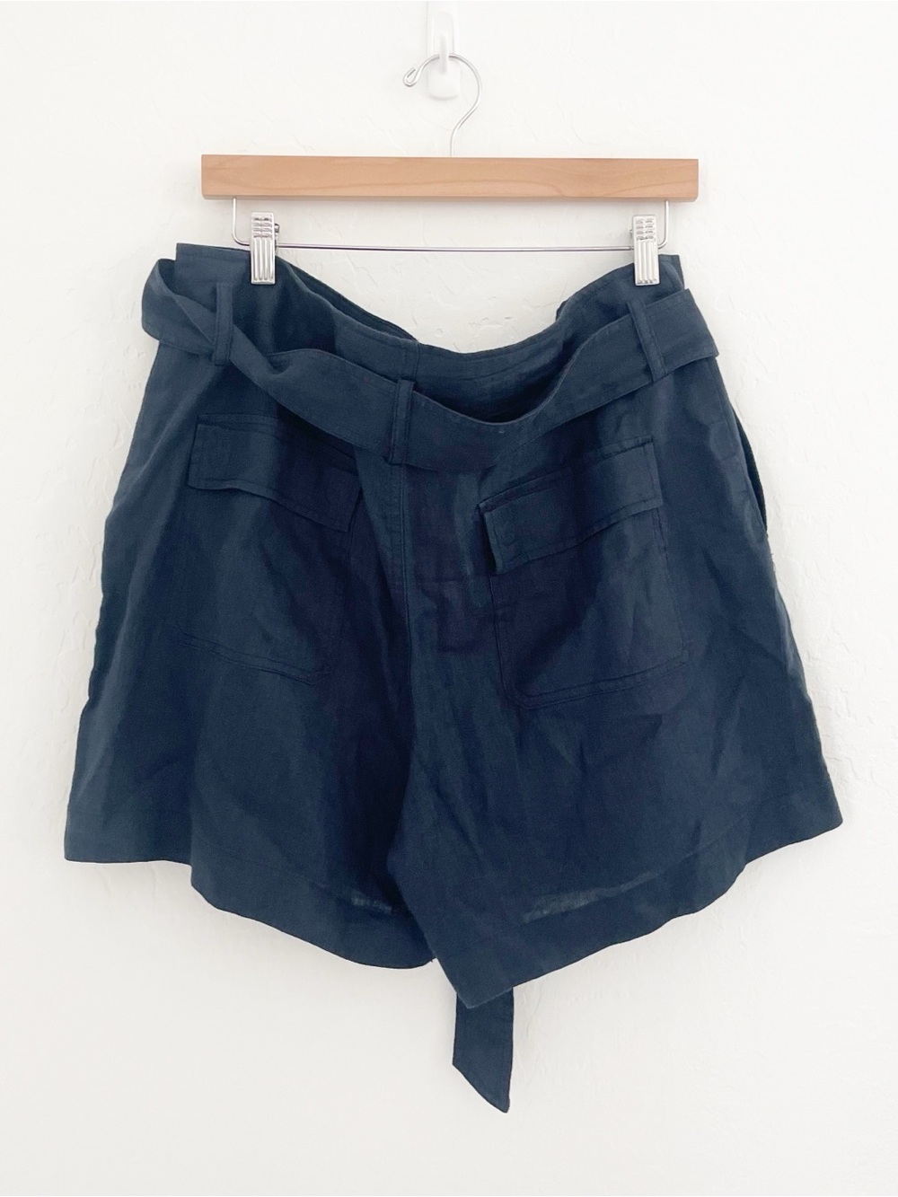 Lauren Ralph Lauren navy high rise belted linen shorts size 12 - Picture 5 of 5